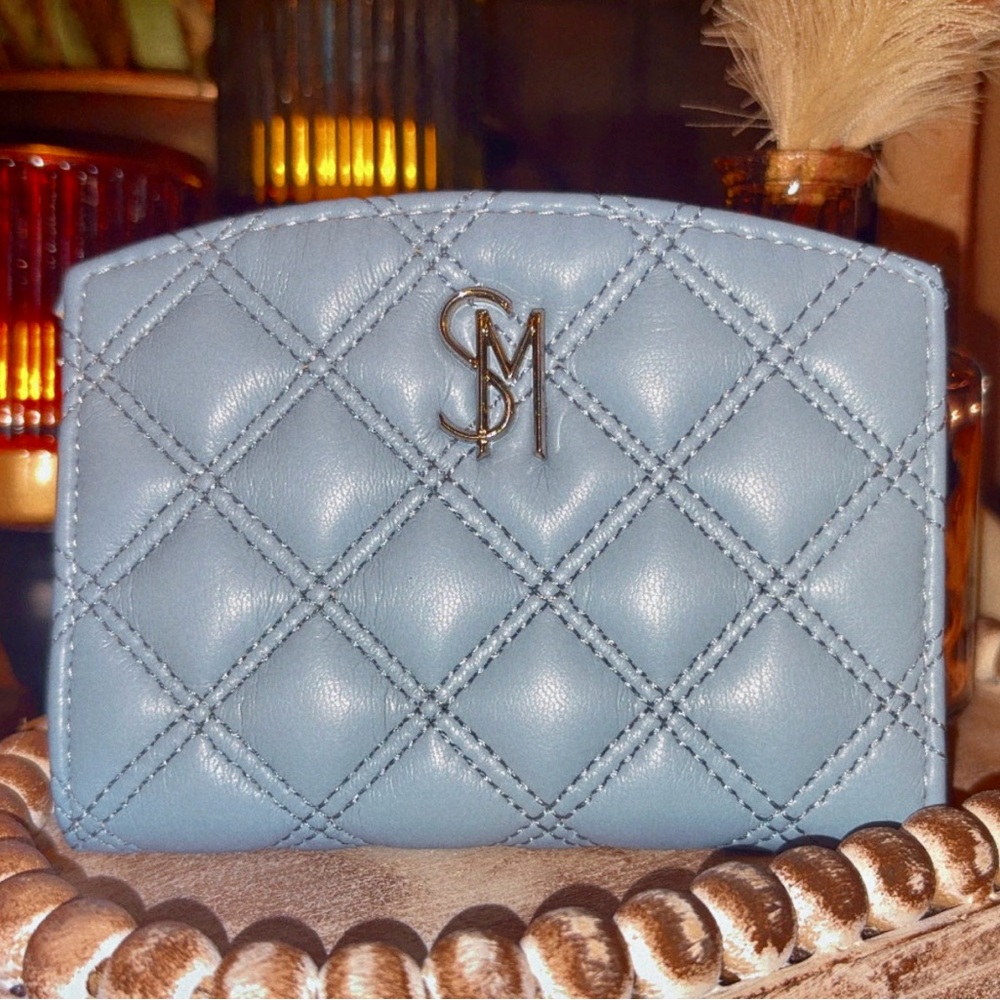 -RARE- Quilted Blue haze. Steve Madden quilted wallet.